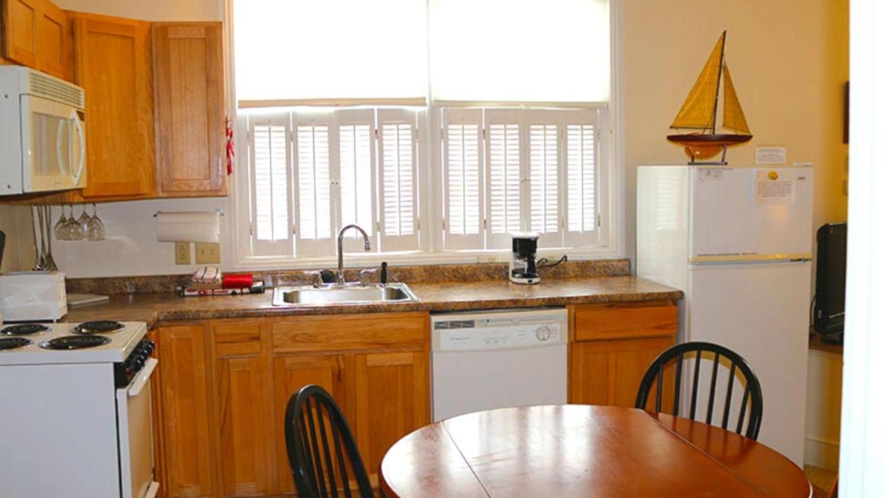 Riverhouse And Hotel 3*