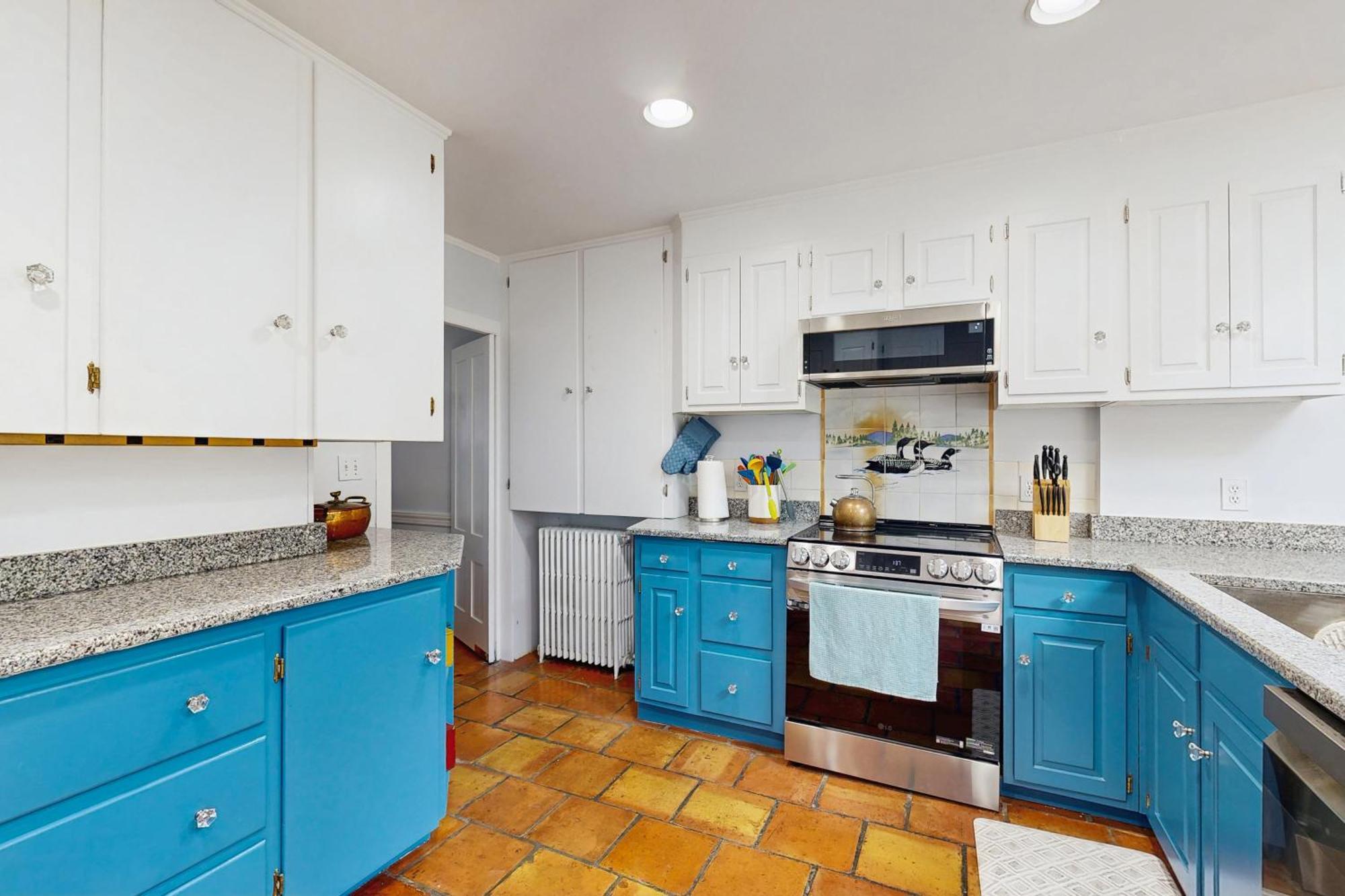 Seabreeze Manor * Camden