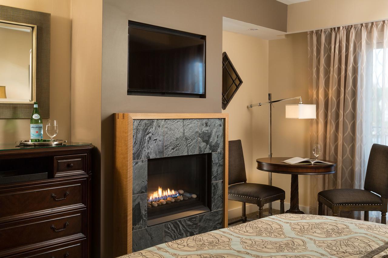 16 Bay View Hotel 4*
