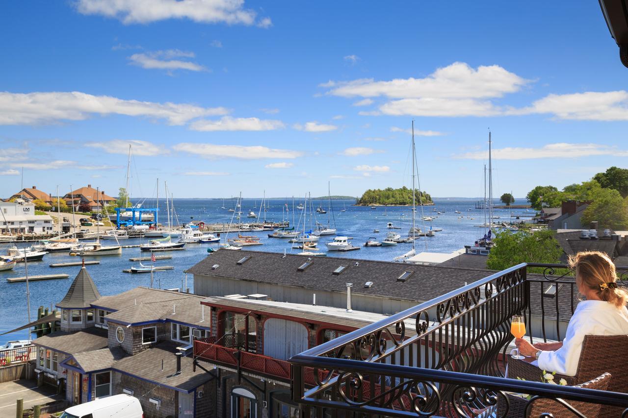 16 Bay View Hotel