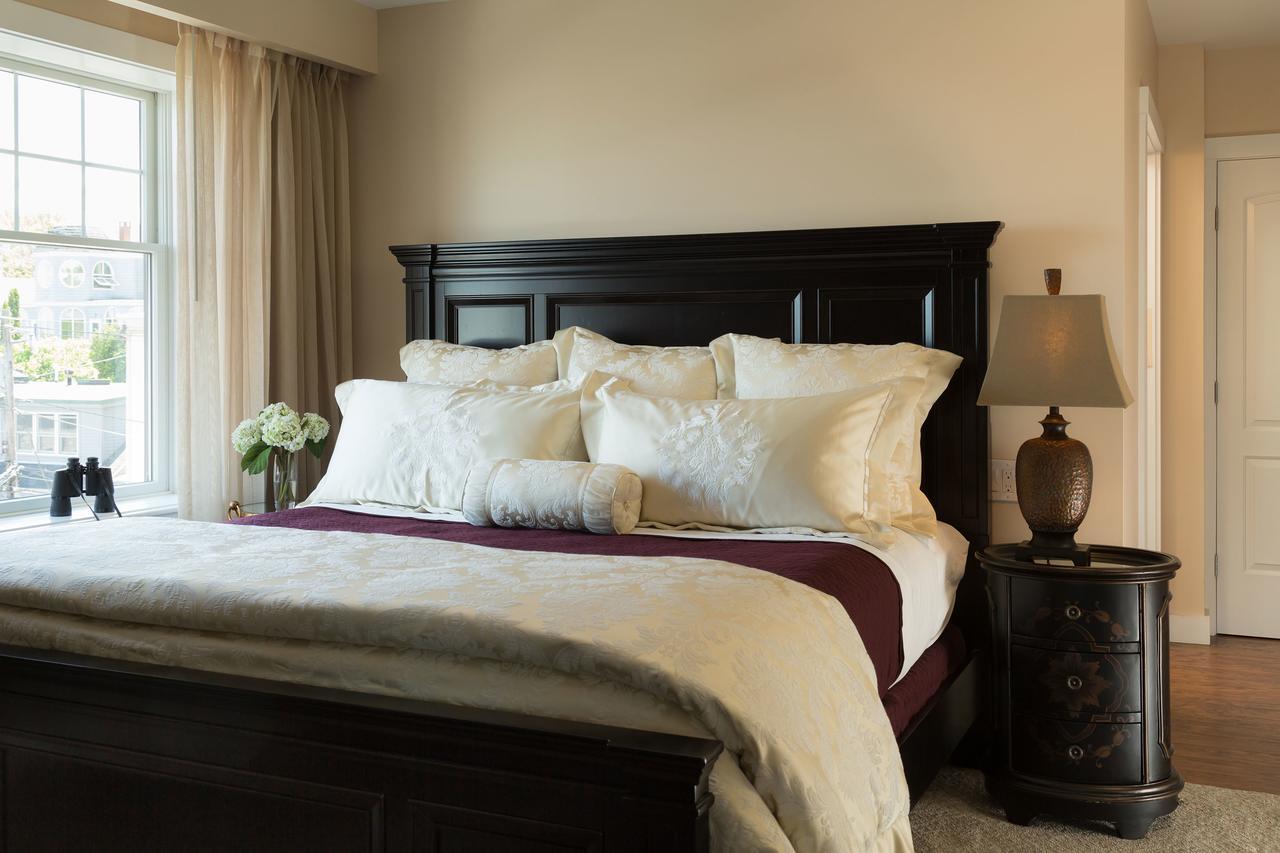 16 Bay View Hotel 4*